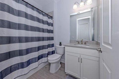 House in Venice, Florida 2 bedrooms, 138.98 sq.m. № 2418393 - photo 16