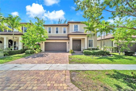 Casa en Homestead, Florida 6 dormitorios, 282.42 m2 № 2016263