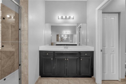 Casa en alquiler en Homestead, Florida, 6 dormitorios, 282.42 m2 № 2016263 - foto 16