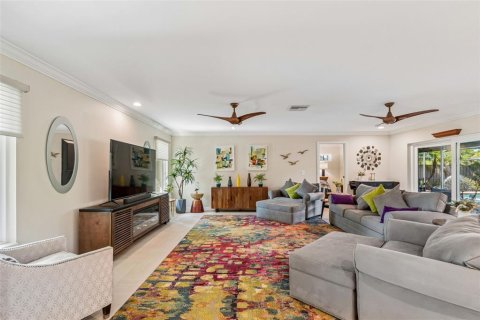 House in Safety Harbor, Florida 2 bedrooms, 156.91 sq.m. № 2200625 - photo 17