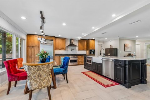 House in Safety Harbor, Florida 2 bedrooms, 156.91 sq.m. № 2200625 - photo 26