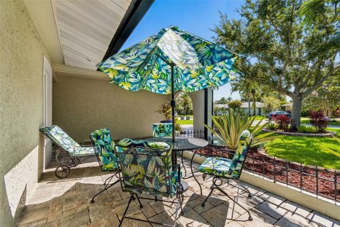 House in Safety Harbor, Florida 2 bedrooms, 156.91 sq.m. № 2200625 - photo 10