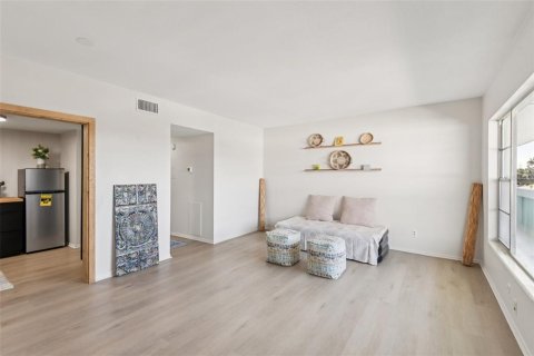 Copropriété à vendre à Clearwater, Floride: 1 chambre, 76.64 m2 № 2093008 - photo 4
