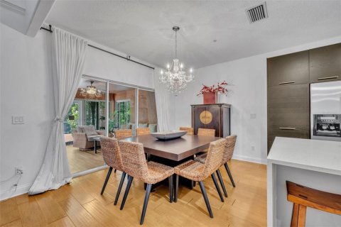 Townhouse in Orlando, Florida 3 bedrooms, 195.47 sq.m. № 1688298 - photo 6