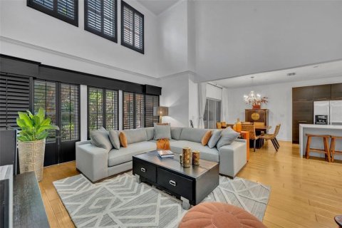 Townhouse in Orlando, Florida 3 bedrooms, 195.47 sq.m. № 1688298 - photo 5