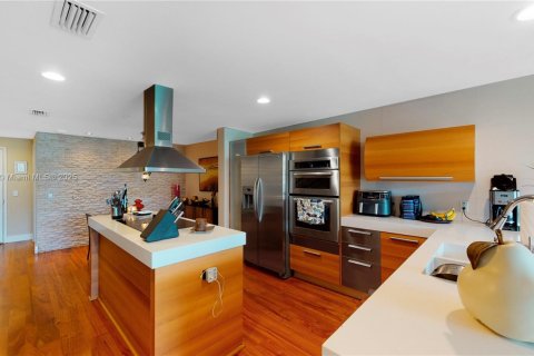 Condominio en alquiler en Aventura, Florida, 1 dormitorio, 112.78 m2 № 1962065 - foto 4