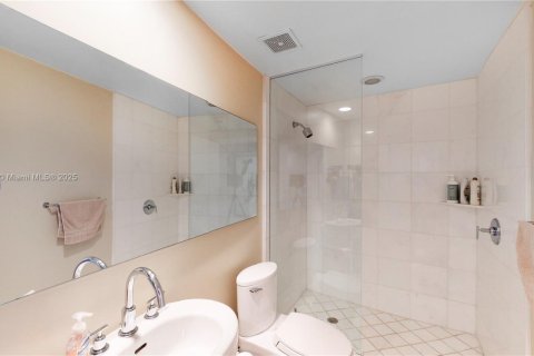 Condominio en alquiler en Aventura, Florida, 1 dormitorio, 112.78 m2 № 1962065 - foto 10