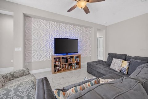 Casa en venta en Poinciana, Florida, 3 dormitorios, 145.67 m2 № 2197092 - foto 9