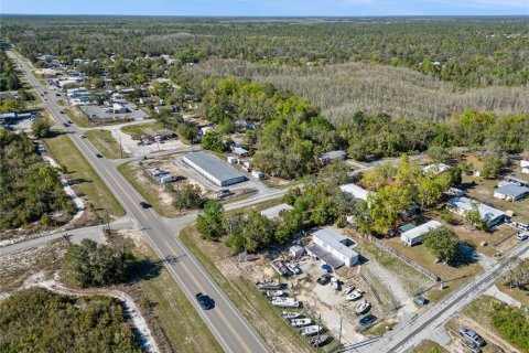Propiedad comercial en venta en Weeki Wachee, Florida № 1608709 - foto 4