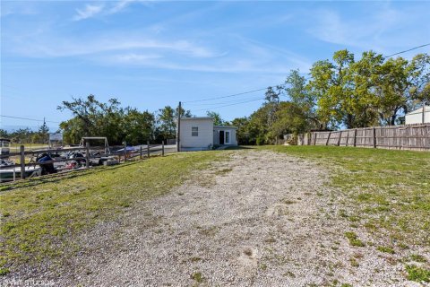 Propiedad comercial en venta en Weeki Wachee, Florida № 1608709 - foto 18