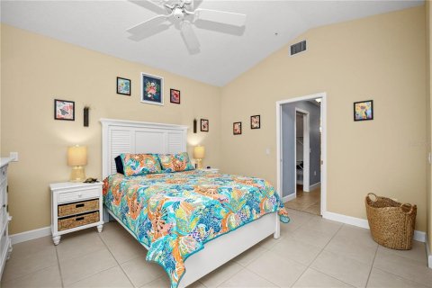 Townhouse in Punta Gorda, Florida 2 bedrooms, 174.38 sq.m. № 2198245 - photo 22