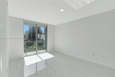Condo in Miami, Florida, 2 bedrooms  № 1874355 - photo 27