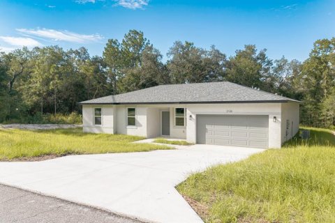 Villa ou maison à Dunnellon, Floride 4 chambres, 147.44 m2 № 2322328