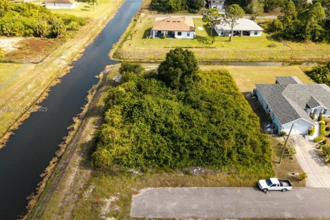 Купить земельный участок в Лихай-Эйкерс, Флорида № 1972675 - фото 5