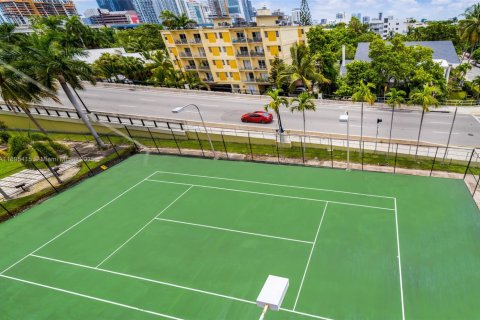 Condo in Miami, Florida, 2 bedrooms  № 1948195 - photo 28