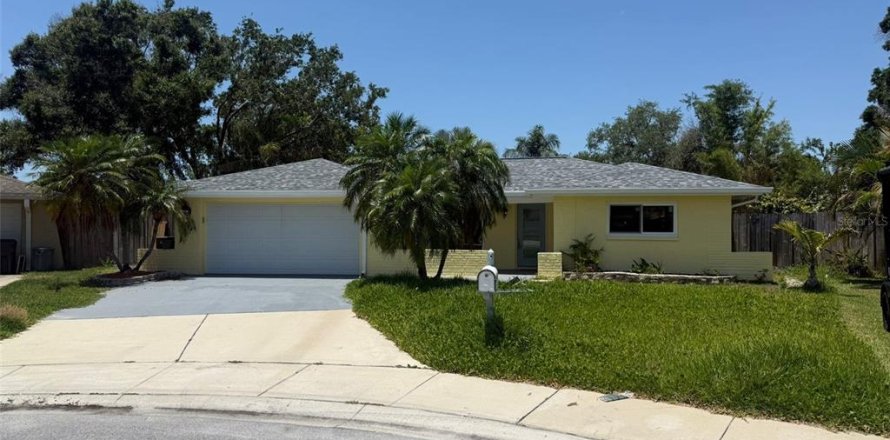 House in Oldsmar, Florida 3 bedrooms, 145.76 sq.m. № 1740844