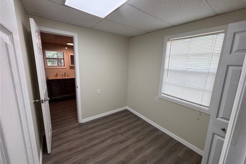 House in Silver Springs Shores, Florida 2 bedrooms, 51.28 sq.m. № 2393573 - photo 8