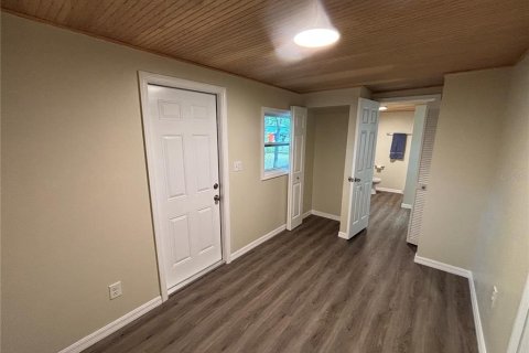 House in Silver Springs Shores, Florida 2 bedrooms, 51.28 sq.m. № 2393573 - photo 14