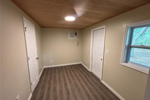 House in Silver Springs Shores, Florida 2 bedrooms, 51.28 sq.m. № 2393573 - photo 13