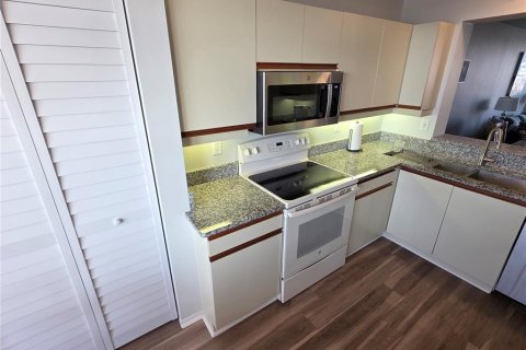 Снять в аренду кондоминиум в Брейдентон, Флорида 2 спальни, 116.69м2, № 2202636 - фото 7