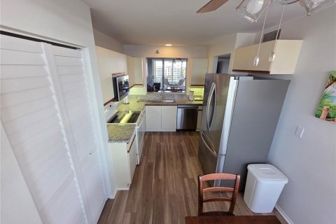 Снять в аренду кондоминиум в Брейдентон, Флорида 2 спальни, 116.69м2, № 2202636 - фото 4