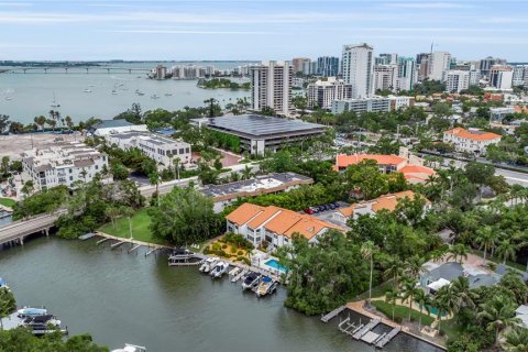 Copropriété à vendre à Sarasota, Floride: 3 chambres, 126.53 m2 № 2418360 - photo 3