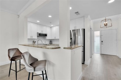 Copropriété à vendre à Sarasota, Floride: 3 chambres, 126.53 m2 № 2418360 - photo 20