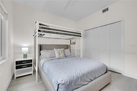 Copropriété à vendre à Sarasota, Floride: 3 chambres, 126.53 m2 № 2418360 - photo 11