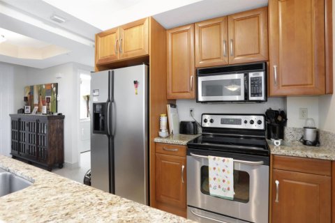 Condominio en venta en Pompano Beach, Florida, 2 dormitorios, 126.53 m2 № 2172158 - foto 11