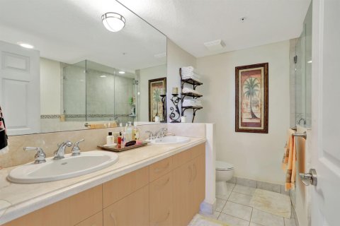 Condominio en venta en Pompano Beach, Florida, 2 dormitorios, 126.53 m2 № 2172158 - foto 22