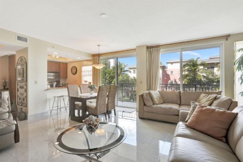 Condominio en venta en Pompano Beach, Florida, 2 dormitorios, 126.53 m2 № 2172158 - foto 5