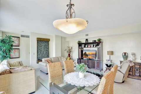 Condominio en venta en Pompano Beach, Florida, 2 dormitorios, 126.53 m2 № 2172158 - foto 4