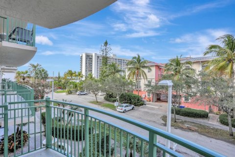 Condominio en venta en Pompano Beach, Florida, 2 dormitorios, 126.53 m2 № 2172158 - foto 29