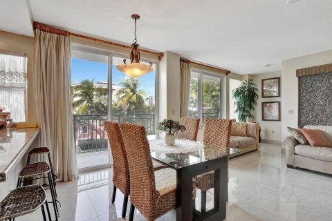 Condominio en venta en Pompano Beach, Florida, 2 dormitorios, 126.53 m2 № 2172158 - foto 3