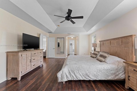 House in Weston, Florida 5 bedrooms, 292.08 sq.m. № 1712622 - photo 26