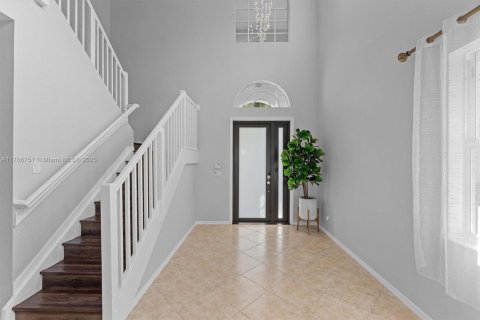 House in Weston, Florida 5 bedrooms, 292.08 sq.m. № 1712622 - photo 3