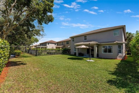 House in Weston, Florida 5 bedrooms, 292.08 sq.m. № 1712622 - photo 20
