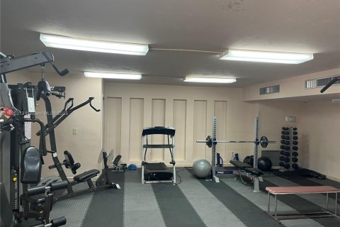 Condo in Miami, Florida, 1 bedroom  № 1944816 - photo 18