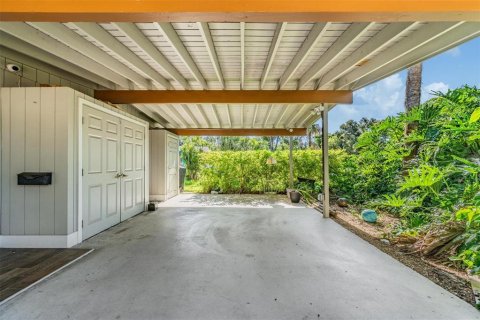 House in Saint Petersburg, Florida 3 bedrooms, 133.13 sq.m. № 1884098 - photo 4