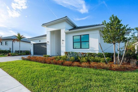House in Port St. Lucie, Florida 3 bedrooms, 215.53 sq.m. № 2193611 - photo 3