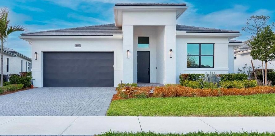 House in Port St. Lucie, Florida 3 bedrooms, 215.53 sq.m. № 2193611