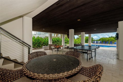 House in Key Largo, Florida 5 bedrooms, 308.16 sq.m. № 2019835 - photo 4