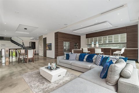 House in Key Largo, Florida 5 bedrooms, 308.16 sq.m. № 2019835 - photo 21