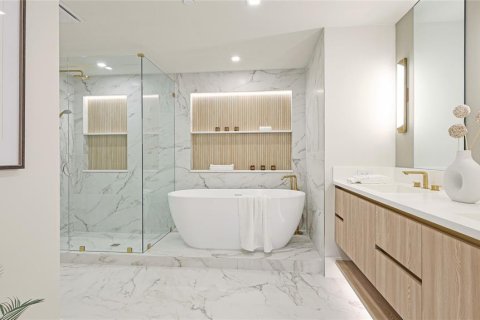 Copropriété à vendre à Longboat Key, Floride: 2 chambres, 169.73 m2 № 1590047 - photo 13