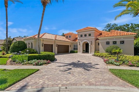 House in Tampa, Florida 4 bedrooms, 368.08 sq.m. № 1849359 - photo 2