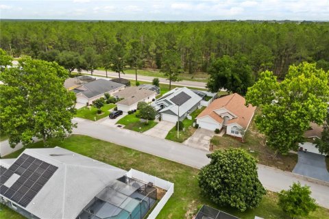 House in Davenport, Florida 4 bedrooms, 154.31 sq.m. № 2217082 - photo 4