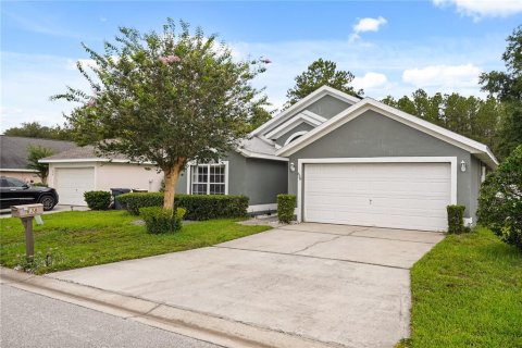 House in Davenport, Florida 4 bedrooms, 154.31 sq.m. № 2217082
