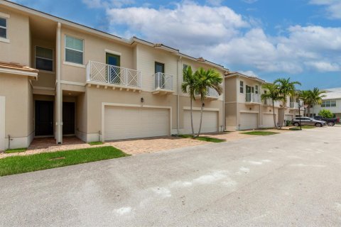 Touwnhouse à vendre à Royal Palm Beach, Floride: 3 chambres, 206.43 m2 № 2084216 - photo 2
