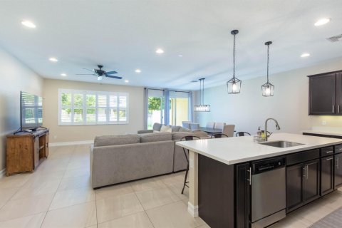 Touwnhouse à vendre à Royal Palm Beach, Floride: 3 chambres, 206.43 m2 № 2084216 - photo 4
