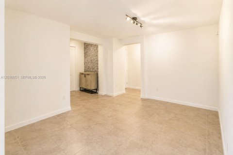 House in Homestead, Florida 4 bedrooms, 206.99 sq.m. № 2173629 - photo 7